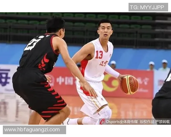 中国男篮力克强敌晋级亚洲杯四强 郭艾伦领衔全队展现出色团队配合