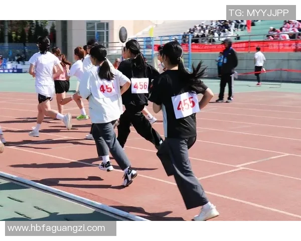 激烈角逐展青春风采凝聚力量共谱校园体育盛会华章 激烈角逐展青春风采凝聚力量共谱校园体育盛会华章