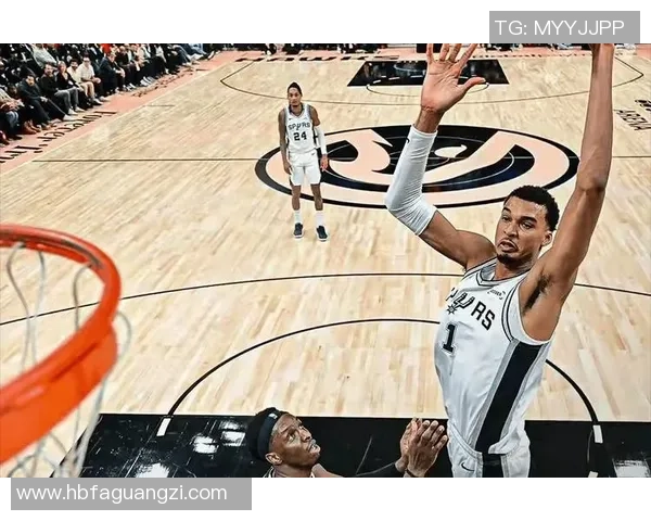 维克托·文班亚马崭露头角成为未来NBA巨星的有力竞争者